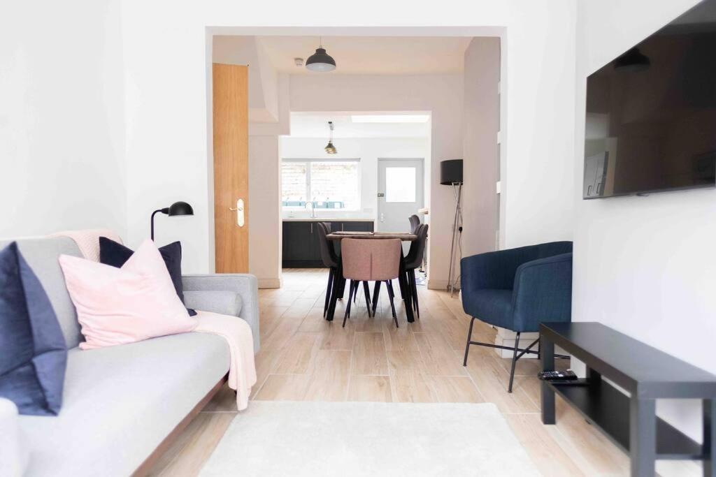 Charming 3 Bedroom Belfast Townhouse מראה חיצוני תמונה