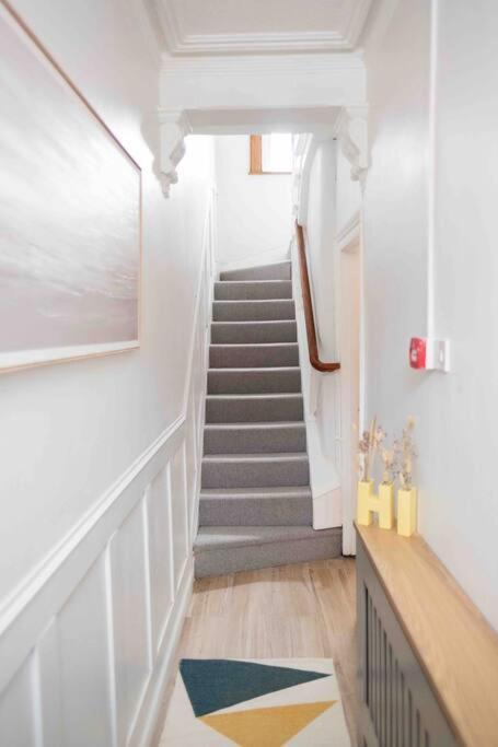 Charming 3 Bedroom Belfast Townhouse מראה חיצוני תמונה